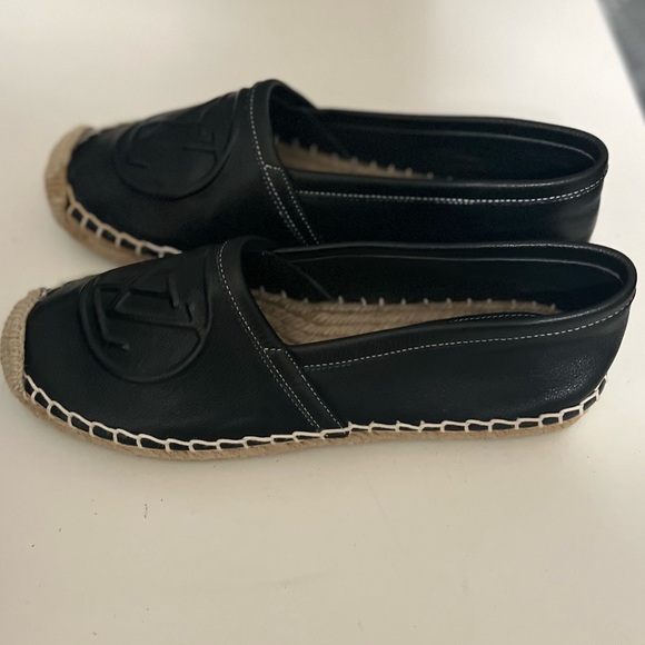 LOUIS VUITTON
Black Pebbled Leather Starboard
Espadrille Flats Size 38 - Picture 8 of 9